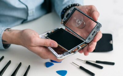 Réparation de smartphone : l’accès à des pièces détachées testées